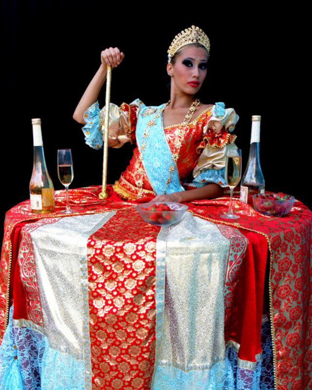 Dancing Tables – విలాసవంతమైన ఈవెంట్ల కోసం సజీవ టేబుల్ వాకబౌట్ వినోదం performance photo