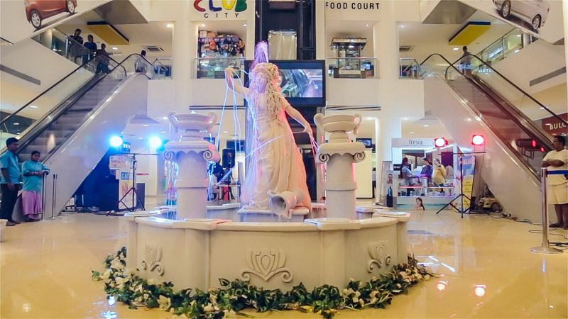 Human Fountain – മനോഹരമായ സജീവ ജലധാര പ്രകടനം performance photo