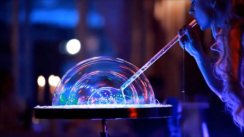 Soap Bubble Show – ആഡംബര ഇവന്റുകൾക്കായി മാന്ത്രിക കുമിള വിനോദം performance photo