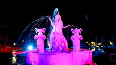 Human Fountain
