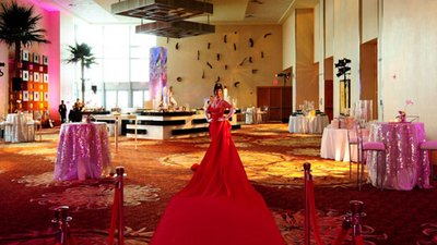 Red Carpet Lady